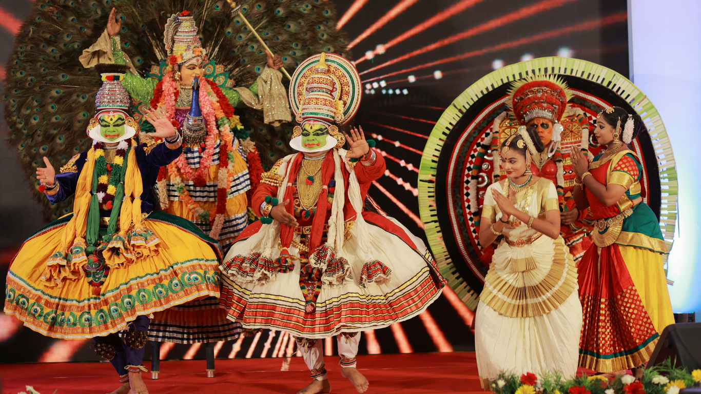 Discover the Enchanting Beauty of Kerala with Traventurs